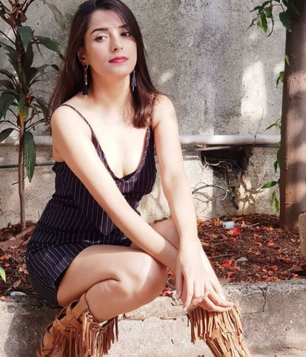  நிரம்பி வழியுதே