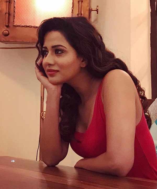 மேக்கப்பில் க்யூட்