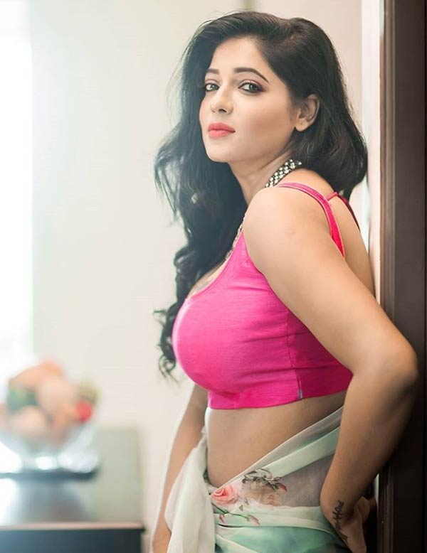 பிக் பாஸ் புகழ்