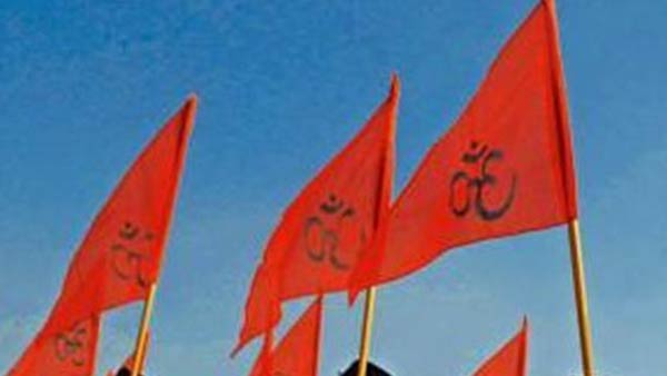 கை கோர்த்து ஆலோசனை 