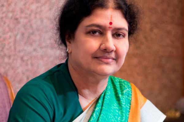 சசிகலா சிறைக்கு சென்றார்: சசிகலா சிறைக்கு சென்றார்: