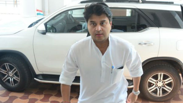 12 பேர் சிந்தியா ஆதரவாளர்கள் 