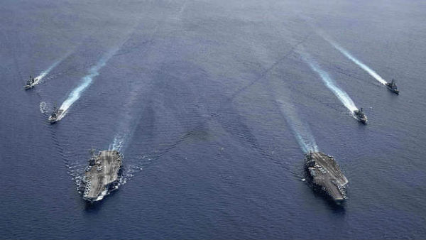 தென் சீனக் கடலுக்கு விரைந்த அமெரிக்க கப்பல்கள் 