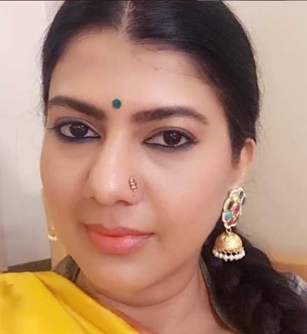 ஷாலினியின் நிழல் அக்கா