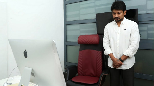 DMK Youth Wing urges to close TASMAC shops 