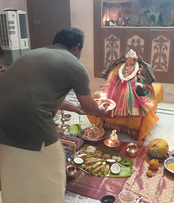 லட்சுமியை அழைப்போம் 