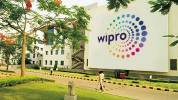 ஊழியர்களுக்கு தனி விமானம் 