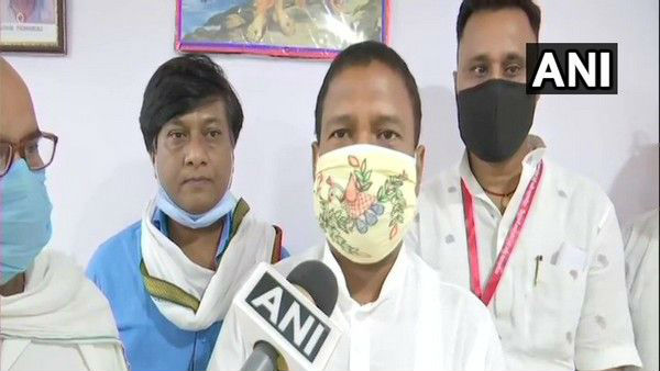 கட்சி இணைப்பு 