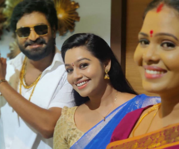  ரசிகர்கள் கொண்டாட்டம்