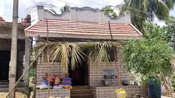 முருகேசனின் உறவினர்கள் 