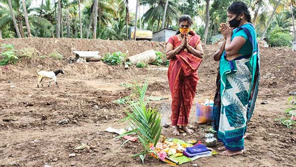 தேனியில் போலீசுடன் மல்லுகட்டு 