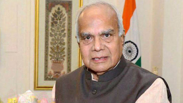தனிமைபடுத்திக்கொண்ட ஆளுநர் தனிமைபடுத்திக்கொண்ட ஆளுநர்