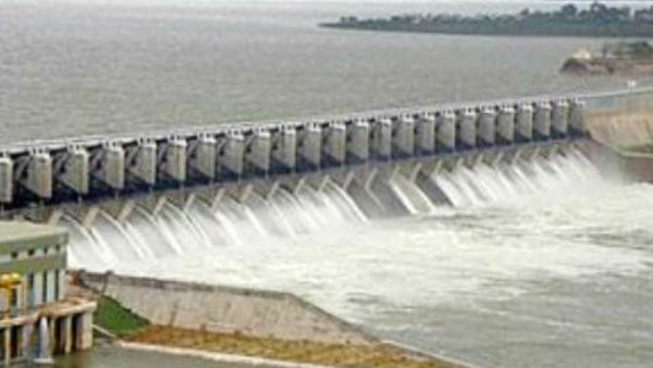 காவிரியில் அதிக தண்ணீர் காவிரியில் அதிக தண்ணீர்