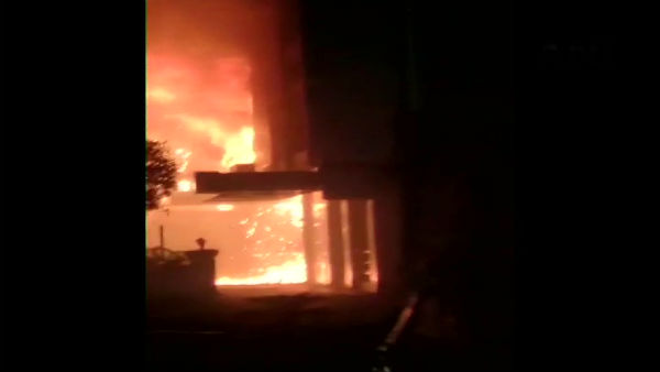 Fire broke out in Vijayawada hotel led 7 corona patients died 