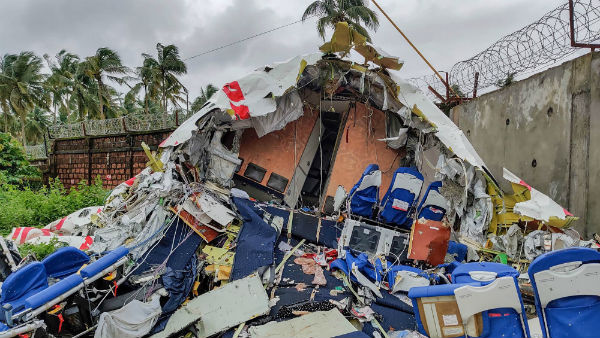 கூச்சலிட்டனர் 