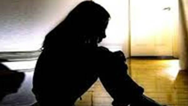 கணவர் மீது கடும் குற்றச்சாட்டு 