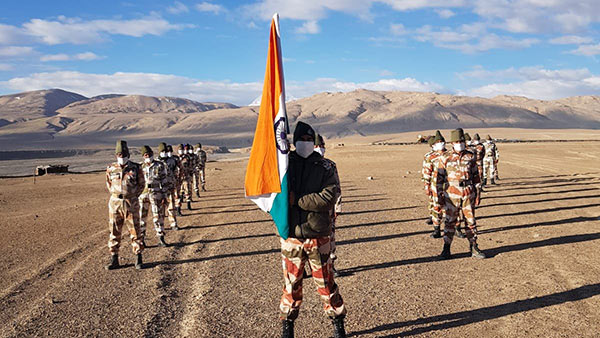 Indo-Tibetan Border Police (ITBP) jawans celebrate #IndependenceDay at an altitude of 16,000 feet in Ladakh 
