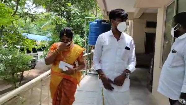 பெற்றோர் எதிர்ப்பு பெற்றோர் எதிர்ப்பு