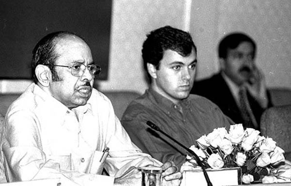 மற்ற அரசியல்வாதிகள் மற்ற அரசியல்வாதிகள்