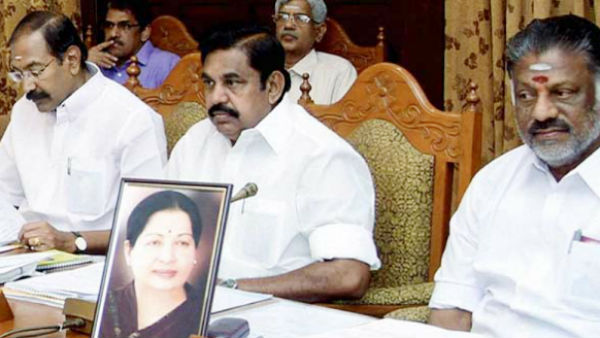 அதிமுகவில் முதல்வர் சர்ச்சை 