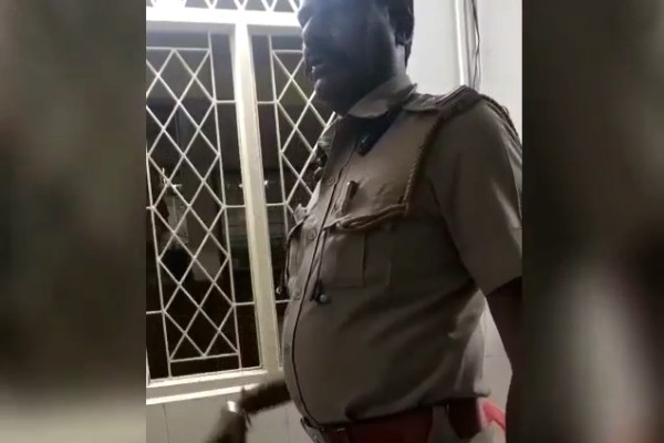 இன்ஸ்பெக்டர் லஞ்சம் 