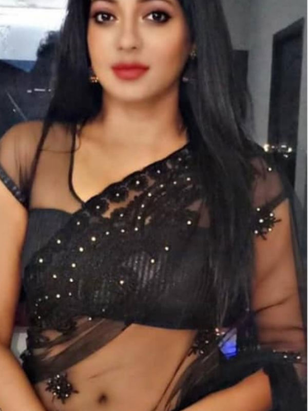  சேலையில் அவ்வளவு கவர்ச்சி