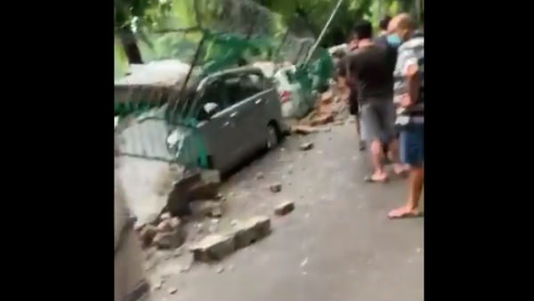 கார்கள் சேதம் 