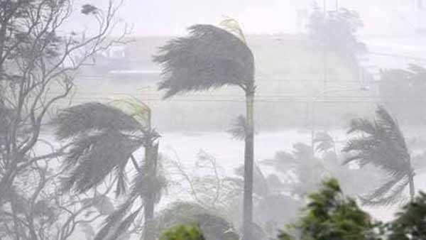 சூறாவளி காற்று எச்சரிக்கை 