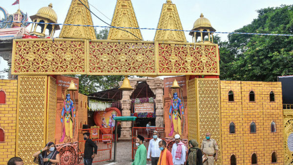 தலையிட மாட்டேன் 