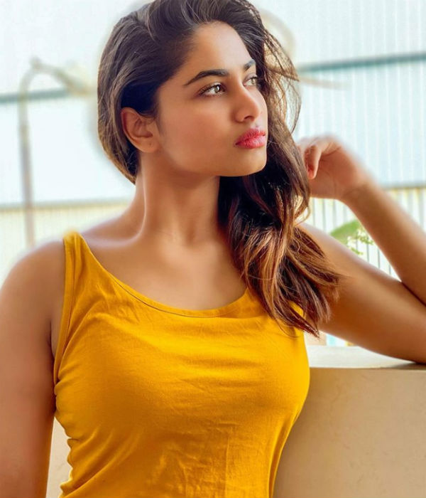  பாடிய வாயும் சும்மா இருக்காது