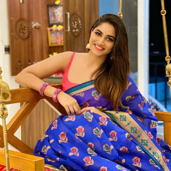 தூக்கலான கவர்ச்சி 