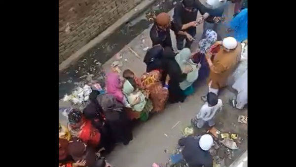 பாதிக்கப்பட்டவர்களுக்கு பணம் பாதிக்கப்பட்டவர்களுக்கு பணம்