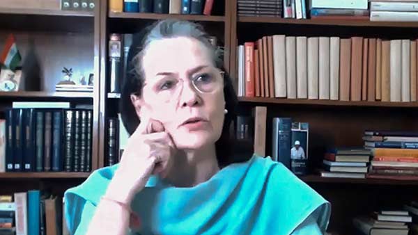 7 non BJP CMs to move SC against NEET, JEE exams 