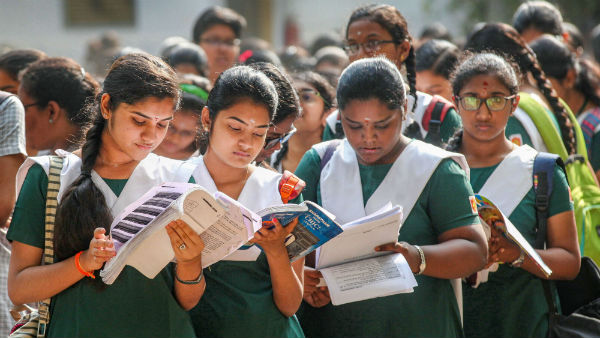 Unlock 4.0: 9-12 std students can go to school on their own wish says MHA Unlock 4.0: 9-12 std students can go to school on their own wish says MHA