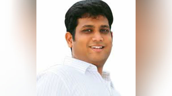 பைக் ரேஸ் கலந்து கொண்டார் 