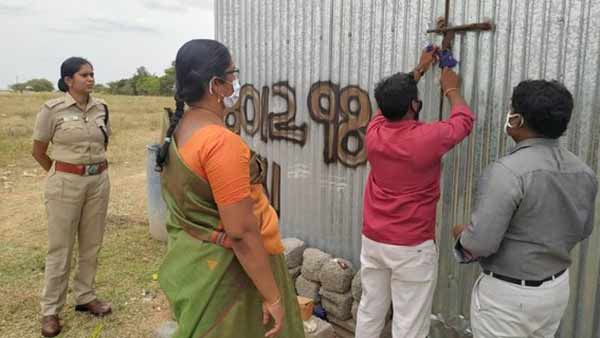 trichy Officials seal the Vinayaga Statues Production Gallery trichy Officials seal the Vinayaga Statues Production Gallery