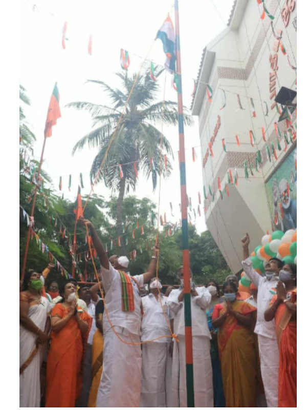 national flag: complaint against bjp state leader l muruguan 