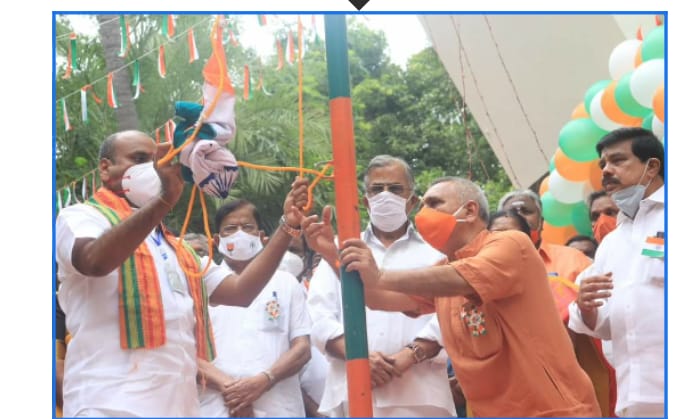 national flag: complaint against bjp state leader l muruguan 