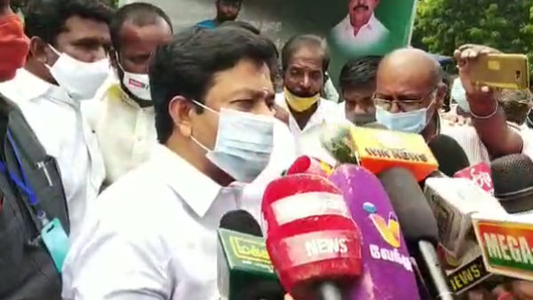 ஸ்டாலின் மீது தாக்கு ஸ்டாலின் மீது தாக்கு