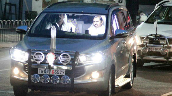 மூத்த நிர்வாகிகள் 