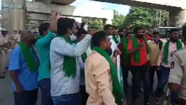 போராட்டத்தில் எருமைகள், டிராக்டர்கள் 