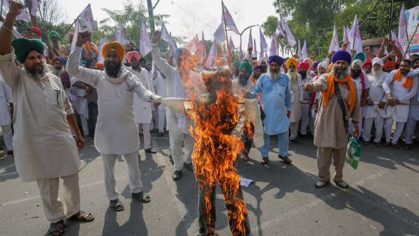 பாஜக ஆட்சி கவிழும்? 