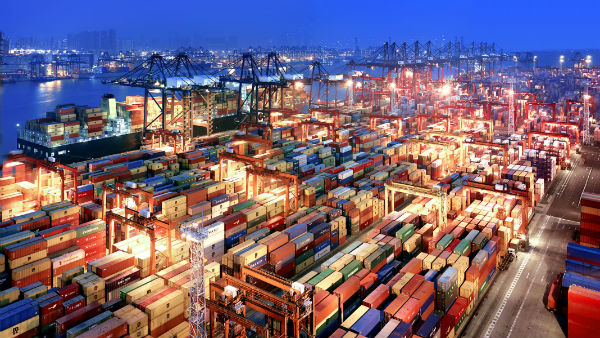 ஆதிக்கம் செலுத்தும் 