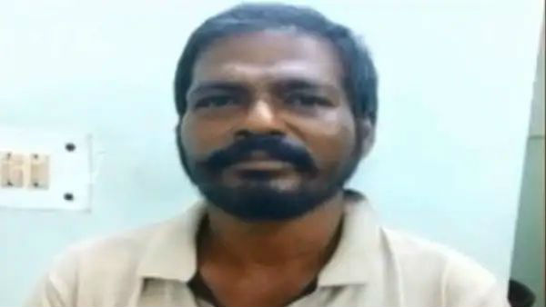 தலைகாட்ட முடியவில்லை 