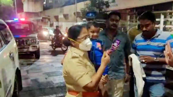 போலீஸார் 