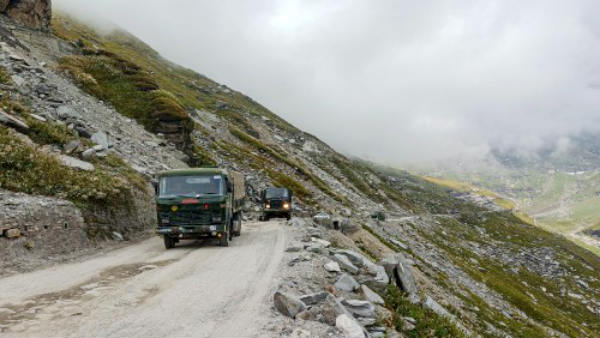 கேமரா வேண்டும் கேமரா வேண்டும்