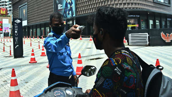 மால்கள் திறப்பு 