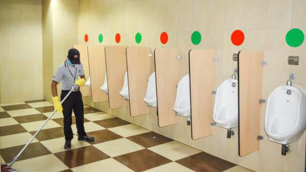 மால்களுக்கு வருவோர் 