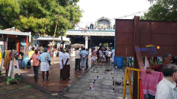 காத்திருந்து சாமி தரிசனம் காத்திருந்து சாமி தரிசனம்