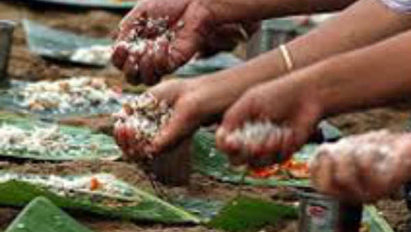 காக வடிவத்தில் முன்னோர்கள் 